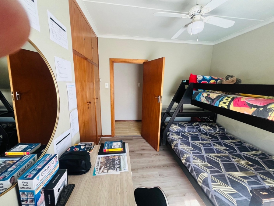 4 Bedroom Property for Sale in Beacon Bay Eastern Cape